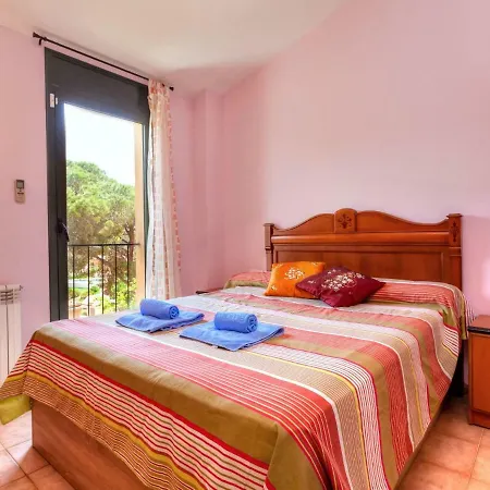 Holiday Garbi Playa Fenals Vakantiehuis *